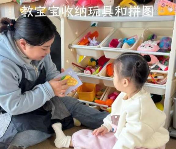 熟人介绍的保姆还真就不一定合适。
我姐家以前有一个保姆干的不错，给我姐带了三年的