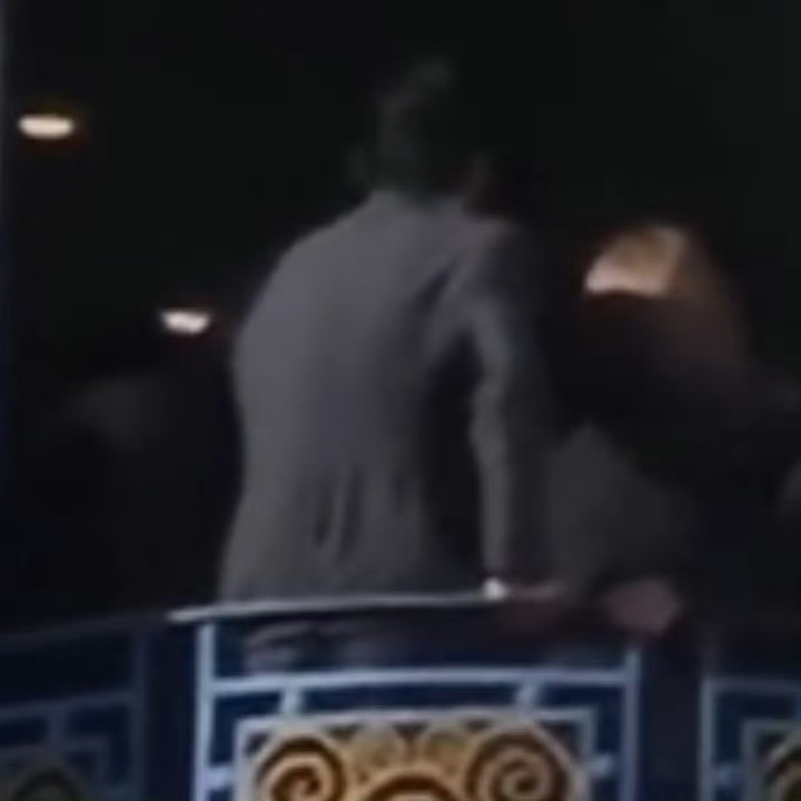 俩人憋笑就这样 这二位是完全不绷是吗 
