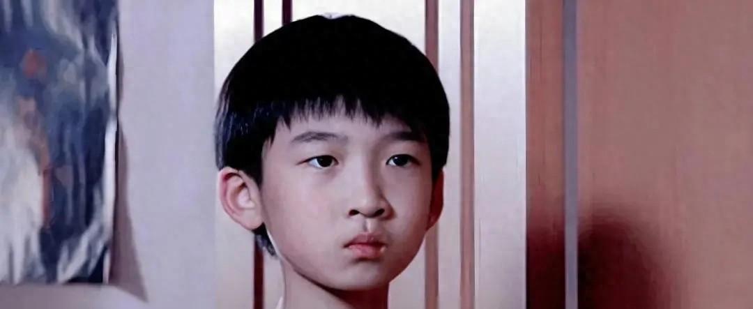 梅婷宠着、闫妮护着，长得不帅气却让大咖轮流作配，他啥来头？
在娱乐圈这个星光熠熠