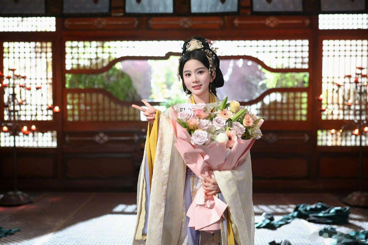 马秋元一边开机一边杀青 马秋元双剧连轴转太顶！《雀骨》杀青与《金吾不禁》开机同步