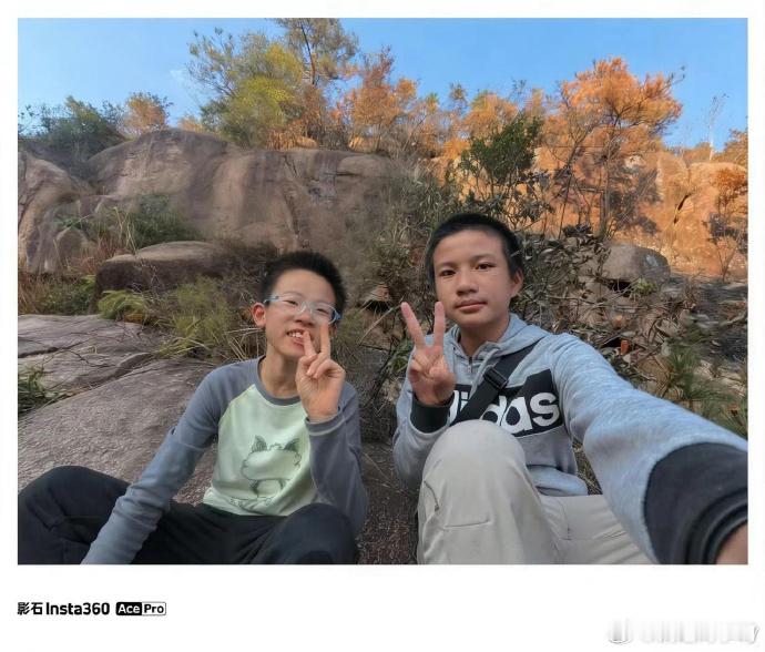 小孩子的视角还是很纯粹，喜欢这种纯粹的互动 