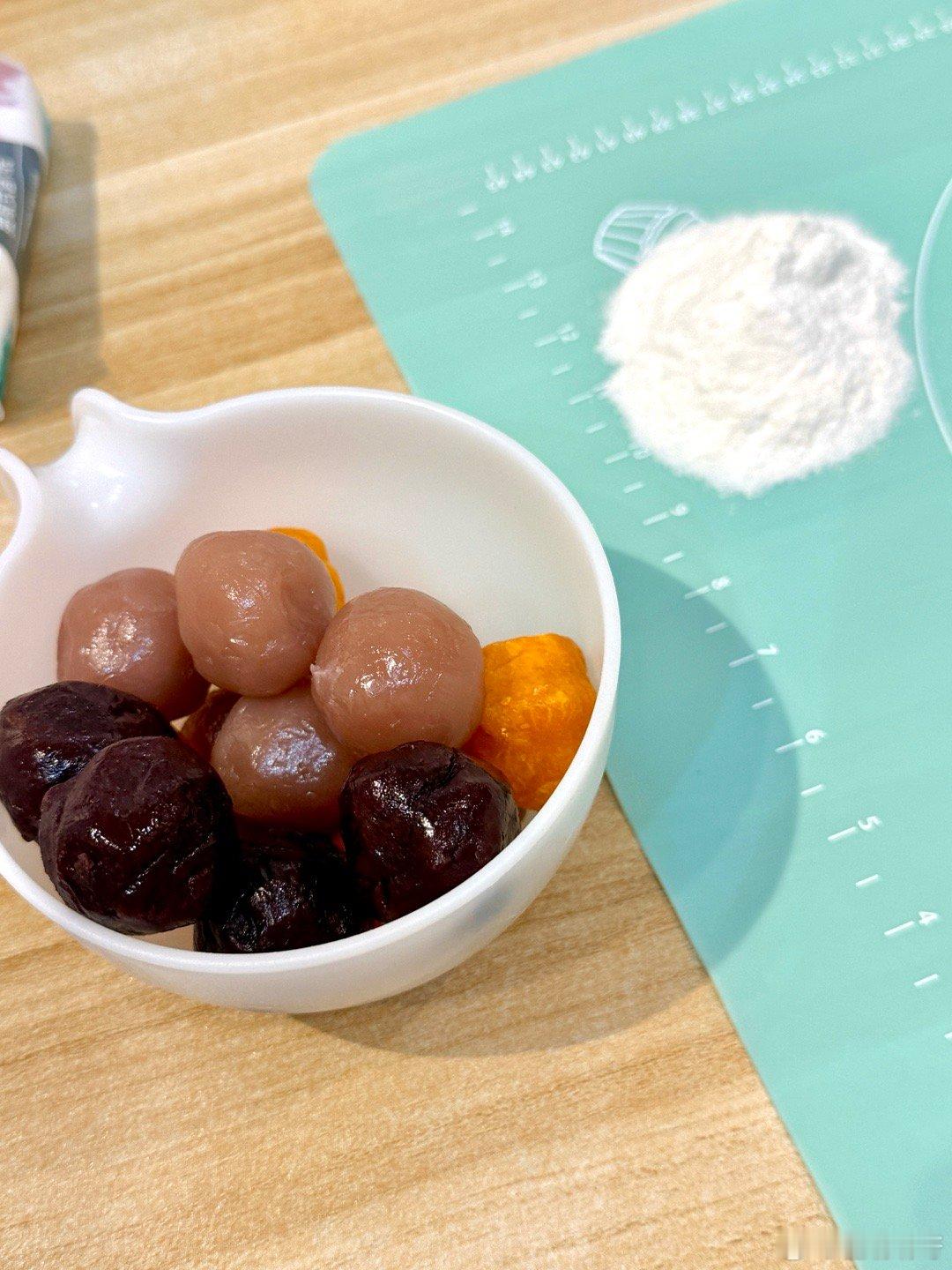 给朋友们做了手工月饼🥮中秋节快乐呀🎑今天穿什么中秋 ​​​