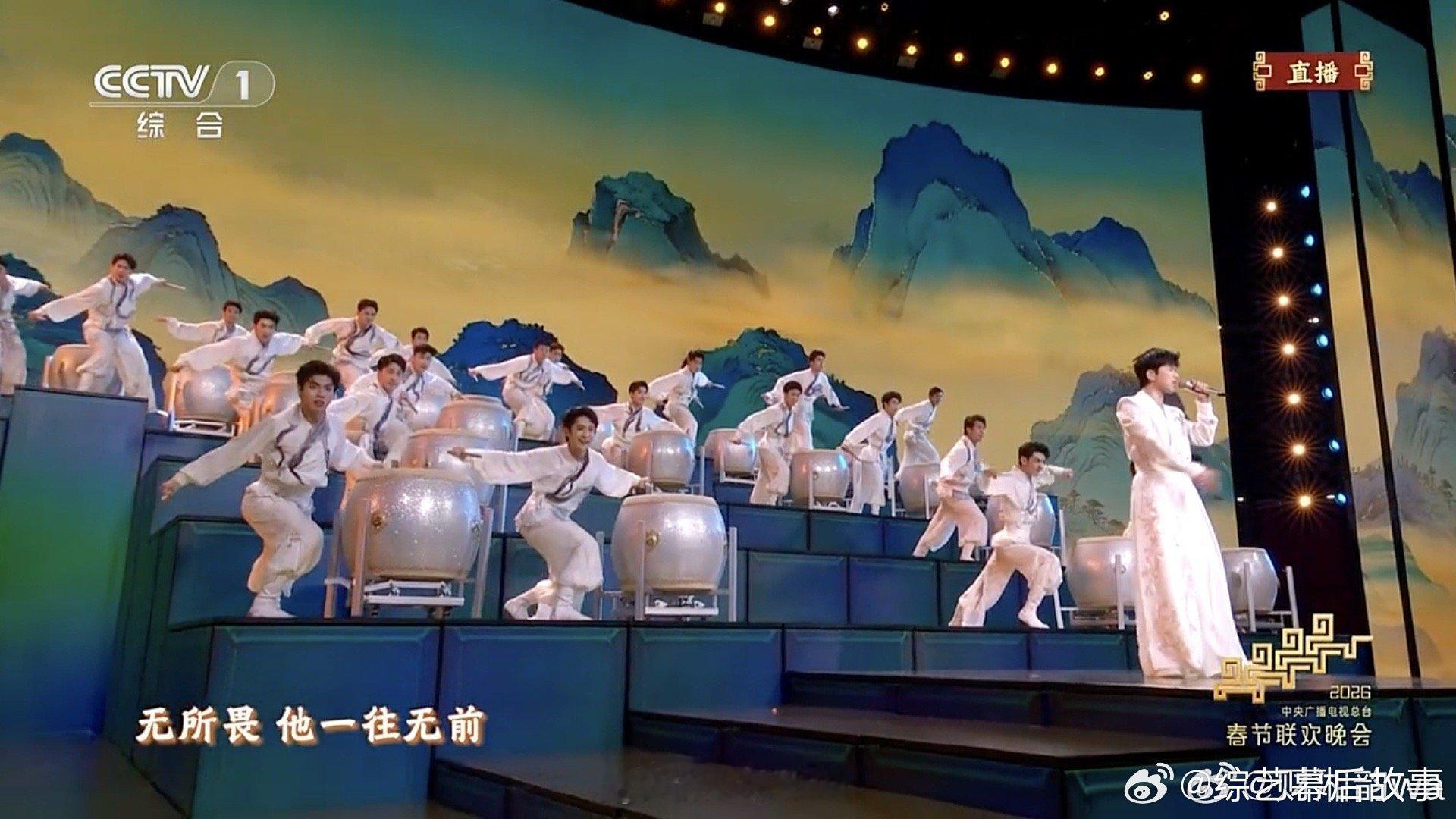 张杰把国画中的马唱活了 张杰春晚驭风歌 实力派就是实力派！张杰用一首歌的时间，完