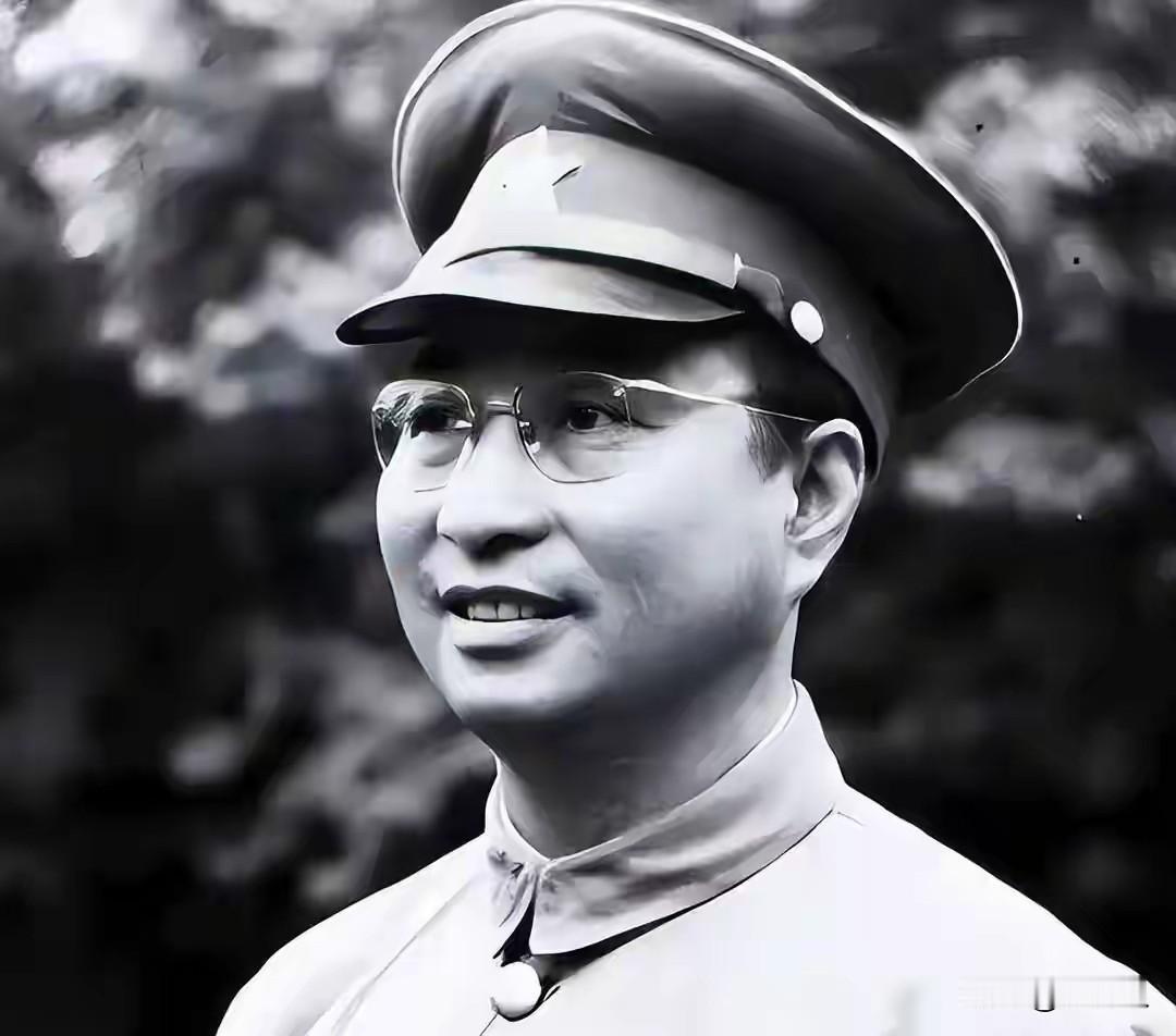 全军最特殊开国大将！蒋介石不敢杀、日军专门针对、彭德怀见他就躲
 
在中国近现代