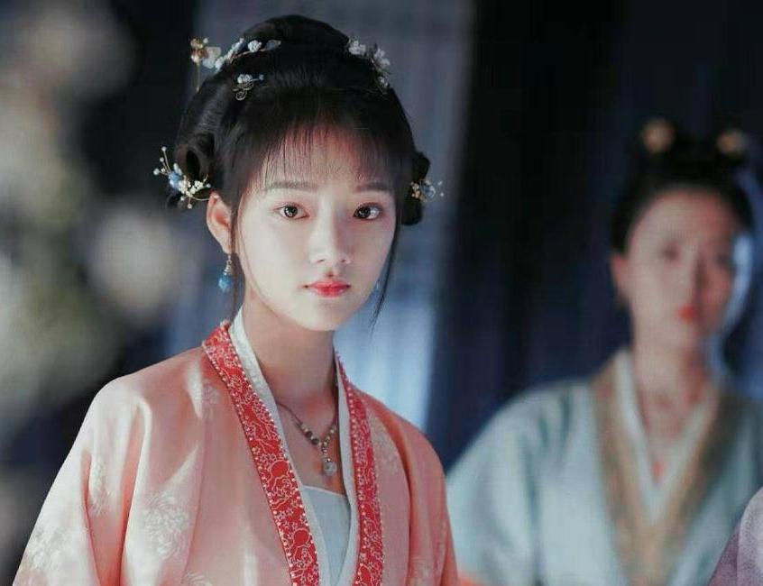 任敏仿佛就是从书里走出来的徽柔。
还有比任敏演的徽柔更符合小说原著的角色吗？
如