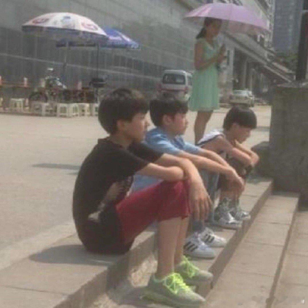 陪养成系长大总是这样的曾经觉得长路漫漫望不到尽头的时候在想长大了就好了，有名了就