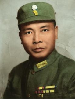 1949年，汤恩伯仓皇逃往台湾，身边娇妻儿女一个不落全带上了船，唯独把给他掏嫁妆