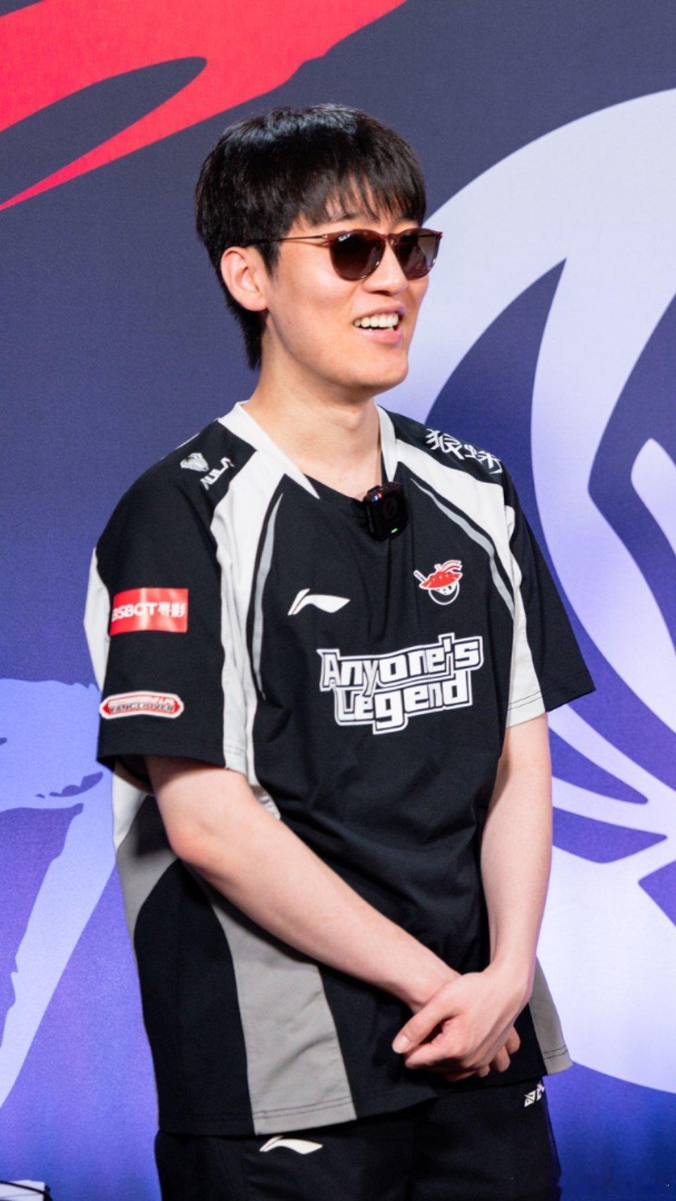 AL.刘翔 (bushial对战fly2025msi ​​​