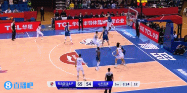全场比赛9中0，怒砍0分的，稳坐CBA首发也就高诗岩能做到！
不出意外，山东高速