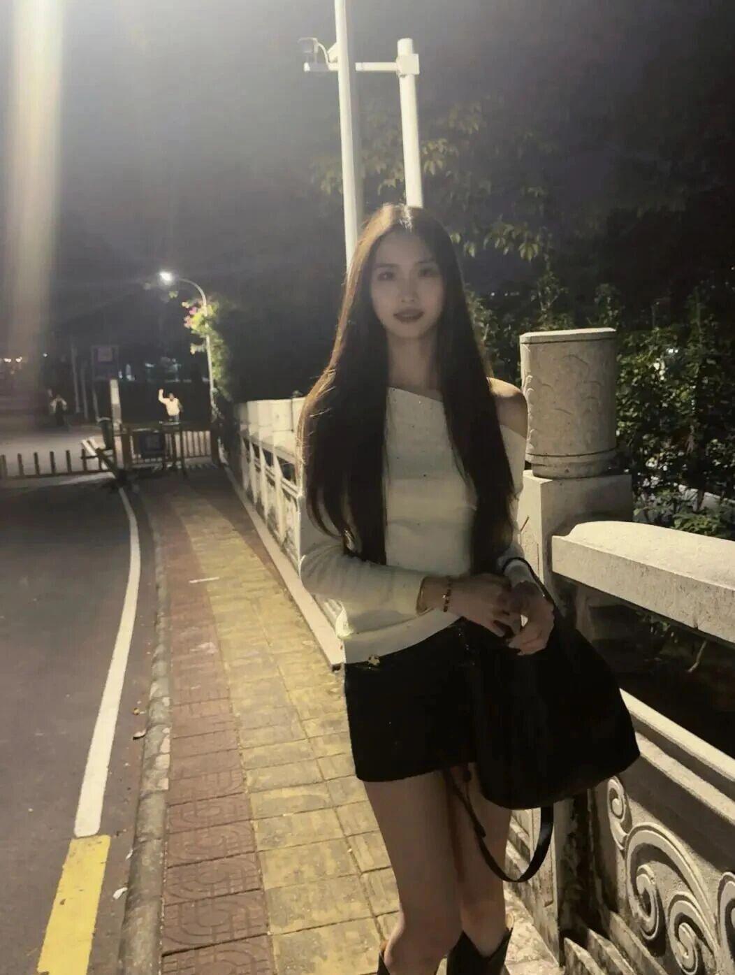 吃完晚饭后的休闲时刻