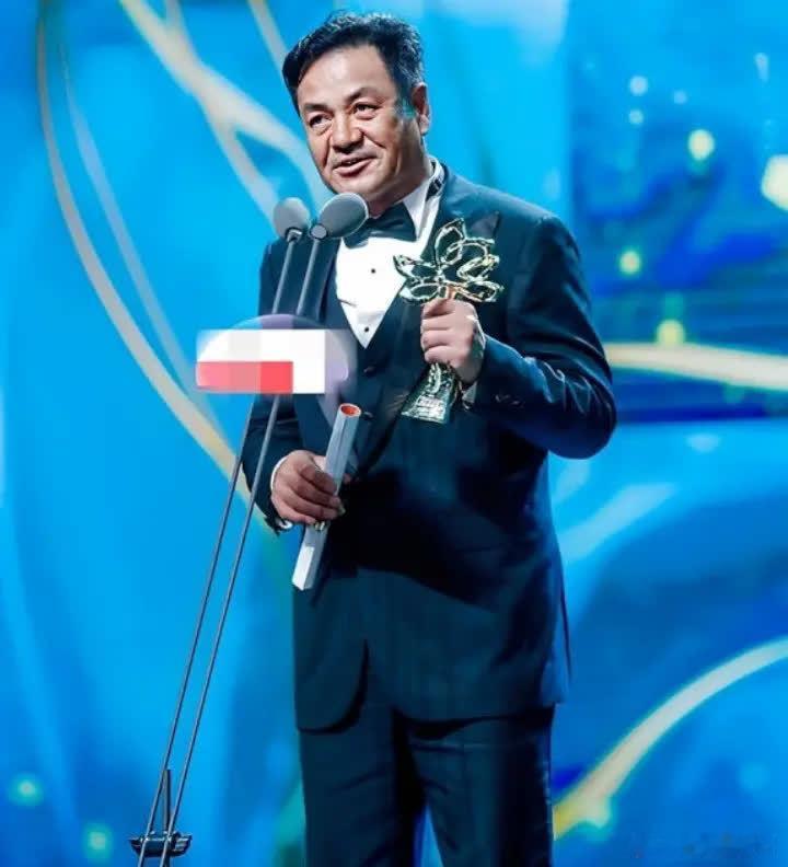 “痴情汉”尤勇智，和许晴因戏生情恋爱一年后，被王志文半道截胡，尤勇智被许晴抛弃，