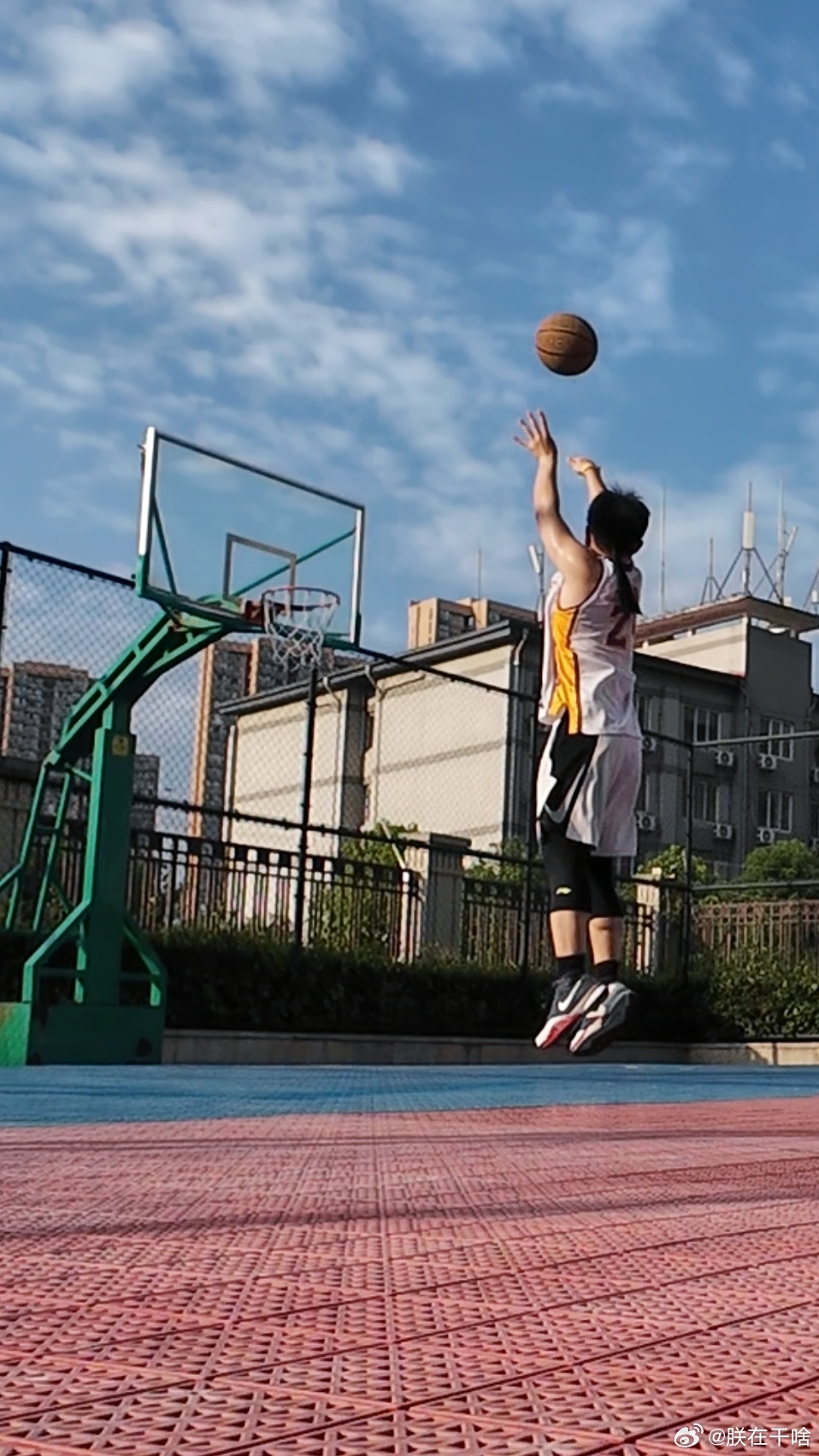 练球碎片🏀爆汗爽。夏天打户外的都是真爱。 武汉