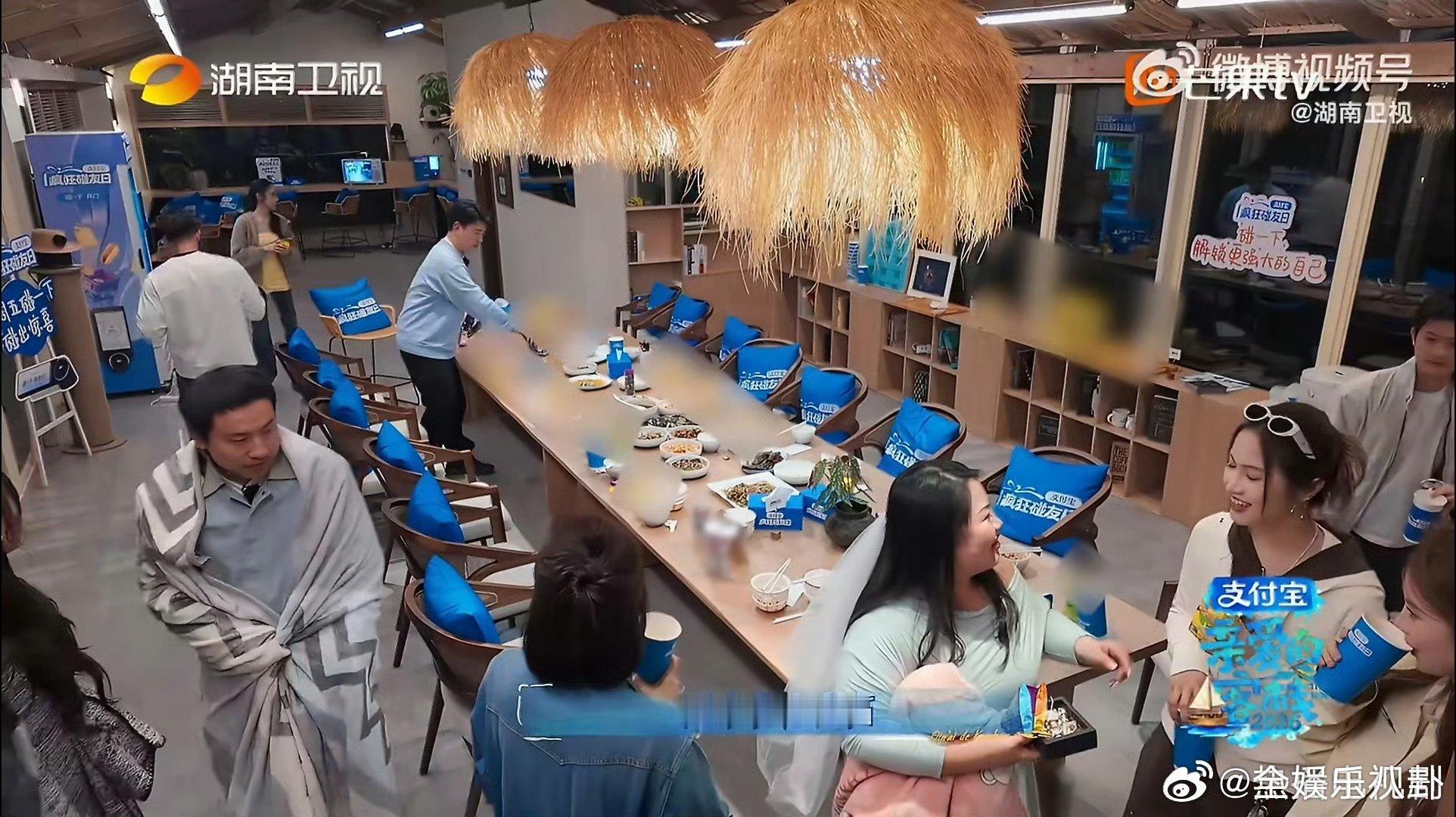 沈月如果你惹了我我将毛茸茸走开沈月小发雷霆亲爱的客栈张宸逍和沈月日常拌嘴也太有意