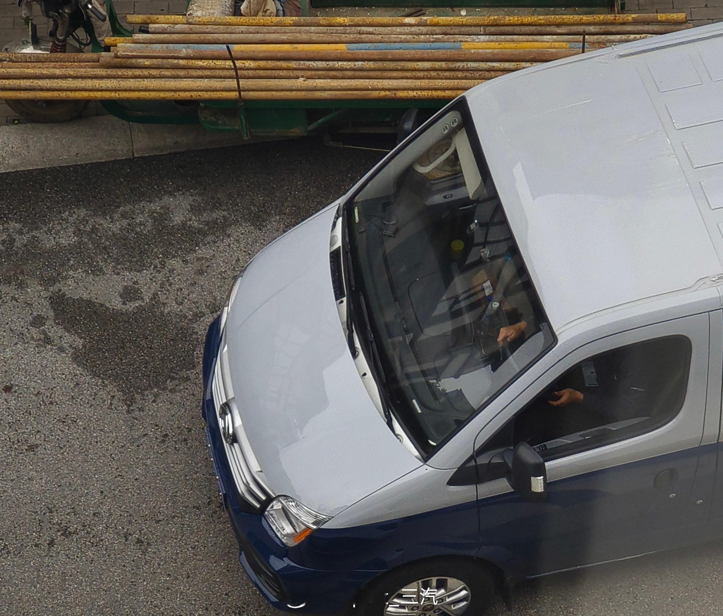 竹棚工会 钢管做搭手架很大的成本就是储存，不用的时候你得找个地方放置它们（我村里