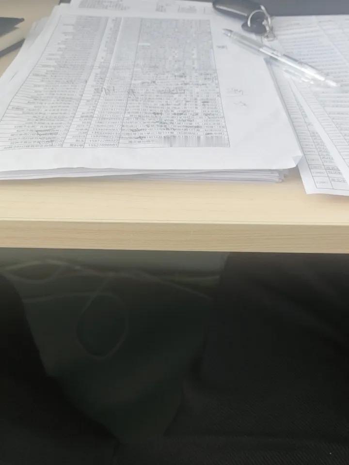 想买个电脑，啥牌子的好我觉得现在买小米或者华为都不错，当然是指的笔记本电脑