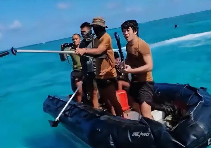 现场完整证据全部对外公布，这一次海上冲突由菲律宾人员率先发起攻击，我方执勤海警人