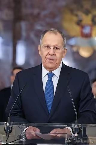 俄罗斯外交部长拉夫罗夫11日表示，“除了特朗普之外，没有人声称印度计划停止购买俄