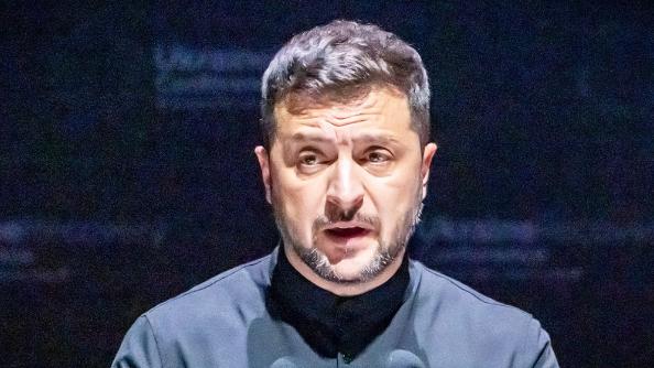 乌克兰政坛大震荡！前总理季莫申科的党部被反腐部门带着人突击搜查，折腾了一个晚上；