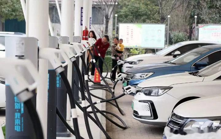 【北京市新能源汽车保有量超130万辆】北京全市新能源汽车保有量超130万辆新能源