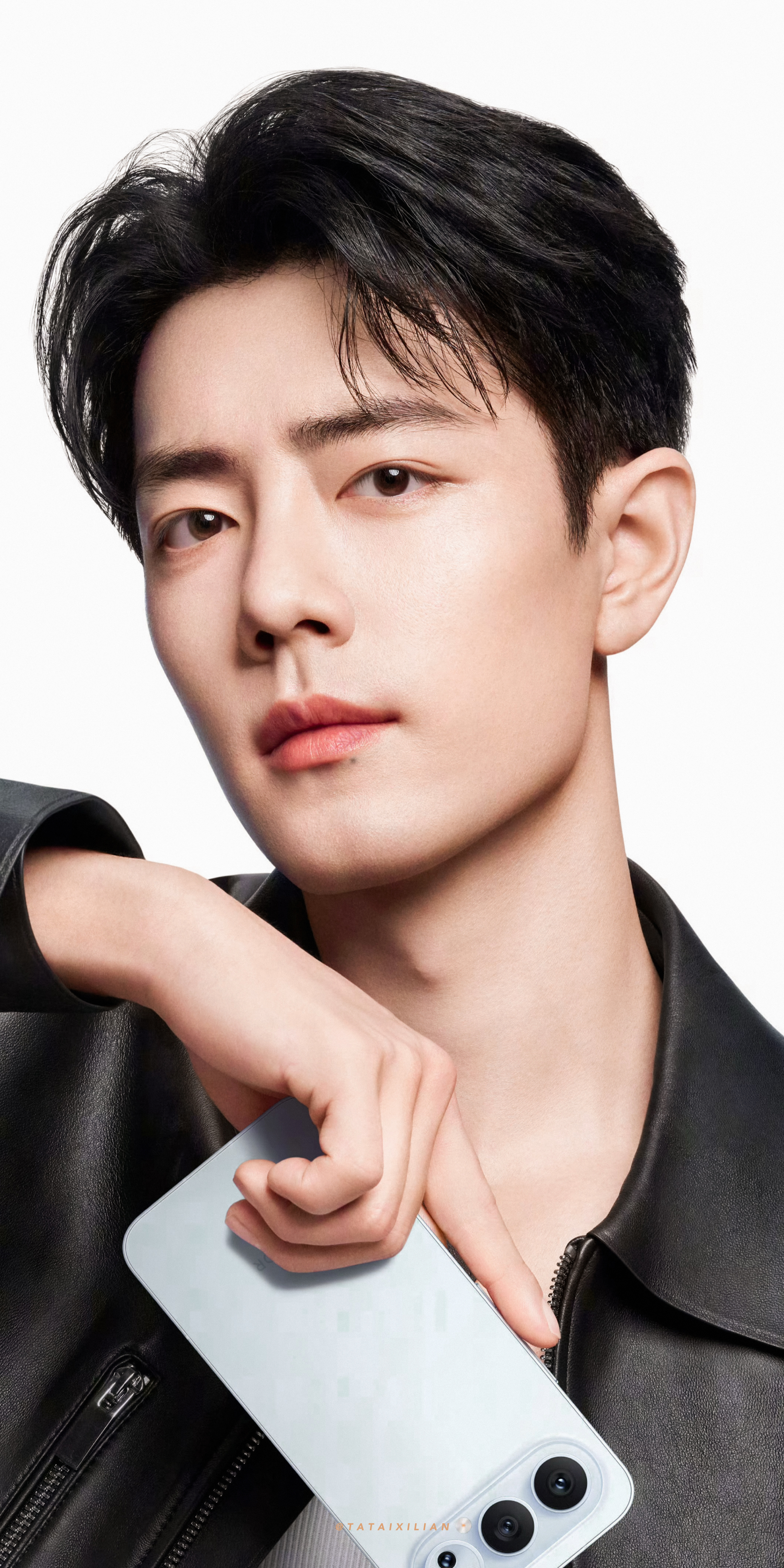 我在找一匹马。什么马？你的微信号码。 