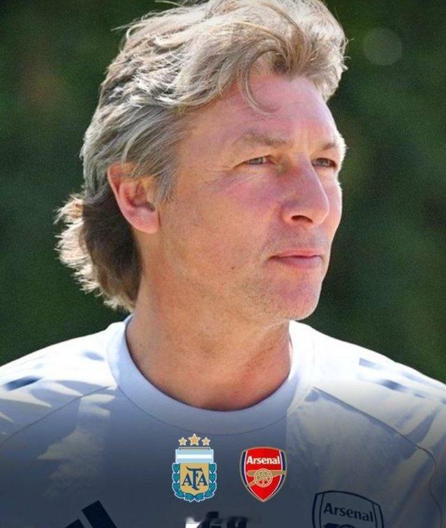 本赛季欧冠决赛中唯一的阿根廷人🏆🇦🇷阿森纳主帅阿尔特塔的助手加布里埃尔·海