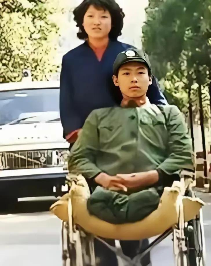 1986年21岁的战士从前线参战获一等功，向农村未婚妻提分手，未婚妻赶到部队医院