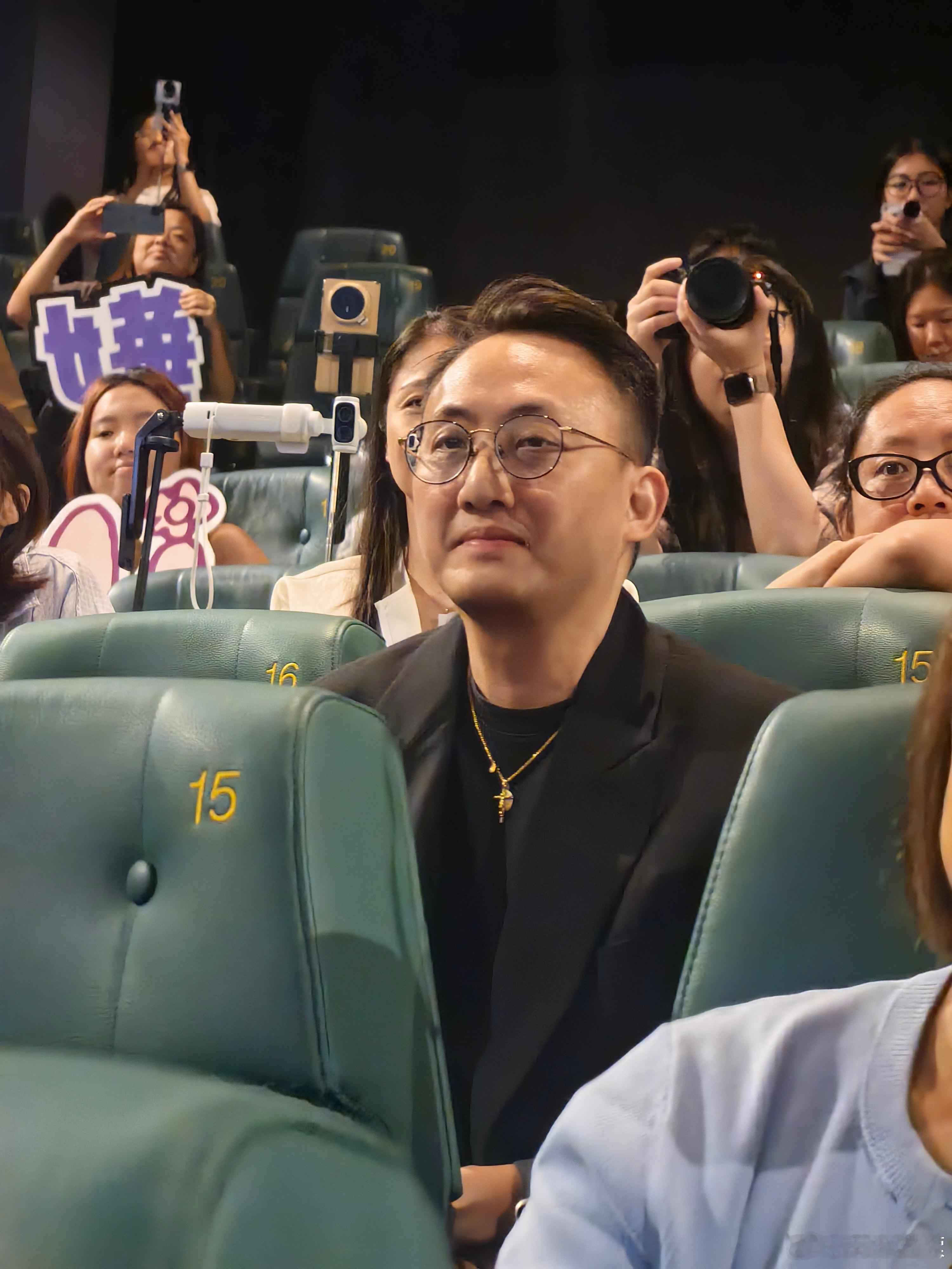 姐夫：我就看着你们[泪奔] cr.🍠 与心同行 ​​​