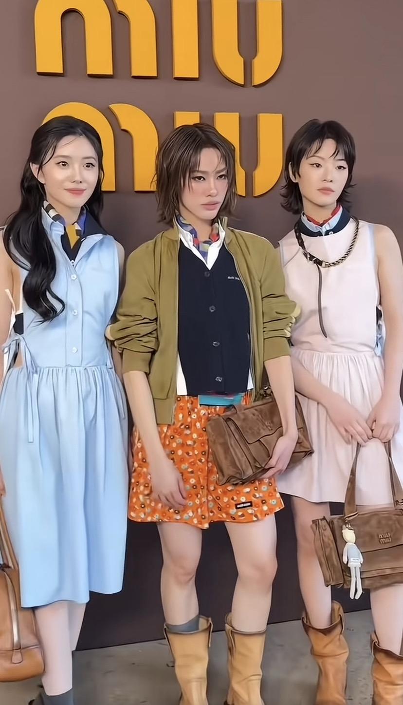 左边有点像刘浩存，C位是谁，一点也不认识。还有右边的也没认出来，看着眼熟，有点像