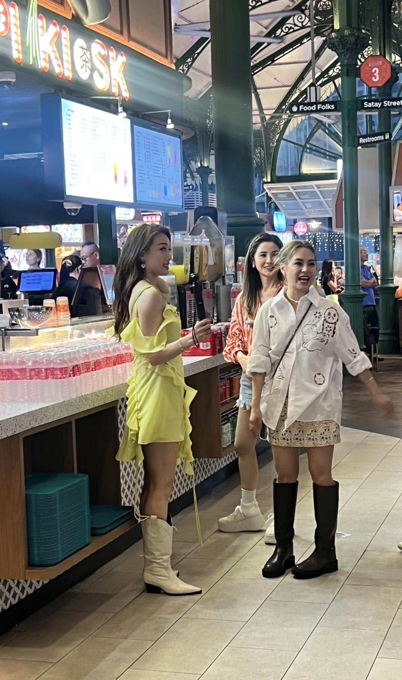 2024年，容祖儿、钟欣潼、蔡卓妍在新加坡拍摄综艺，在美食街被偶遇的画面。

阿