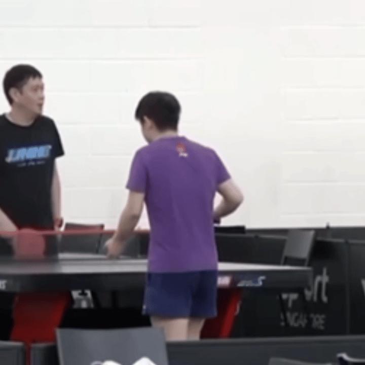 孙莎：我即将很帅的发球 