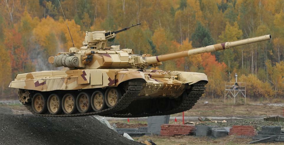 每天认识一件兵器 俄罗斯T-90主战坦克`T-90坦克是俄罗斯于20世纪90年代