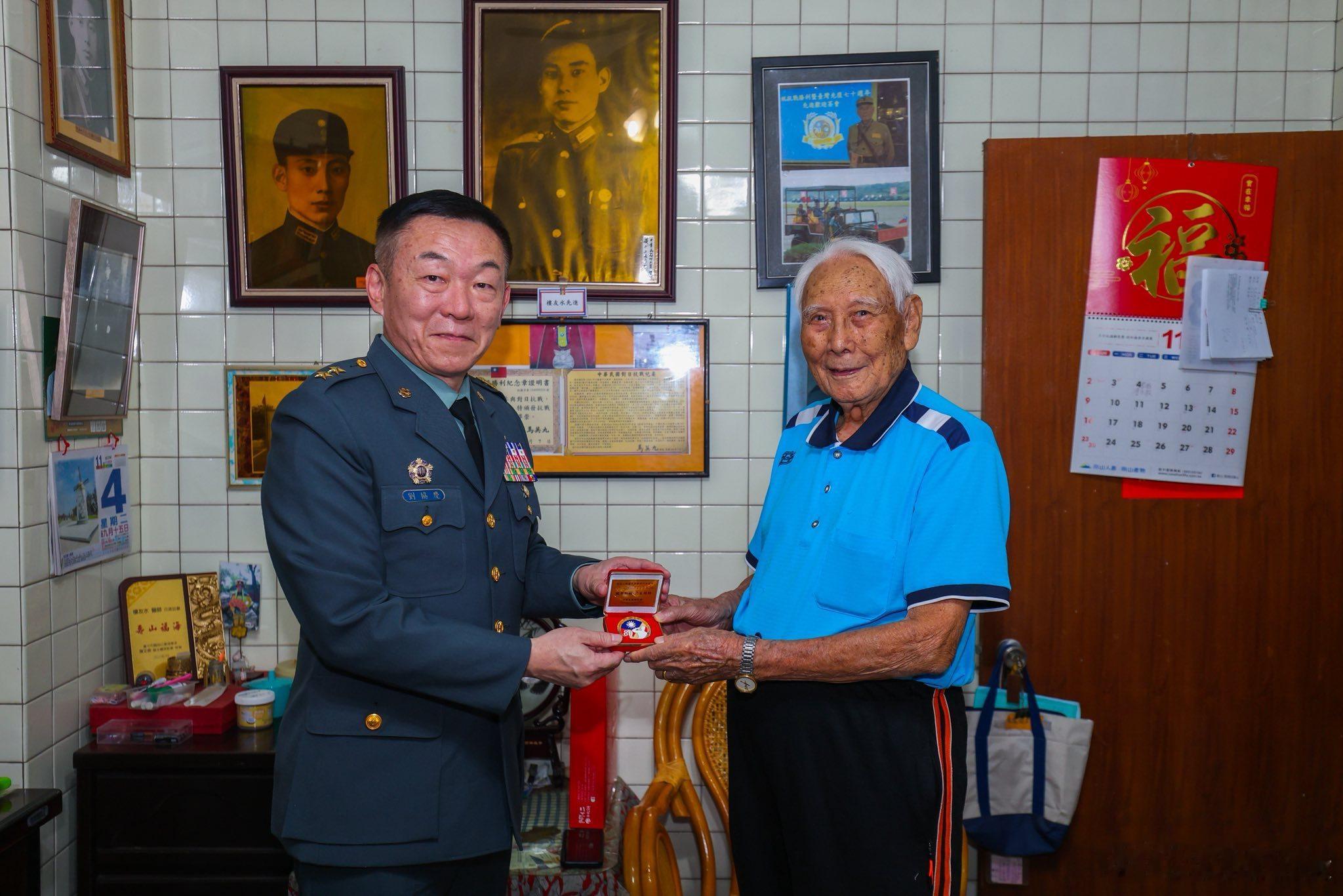 刘协庆中将，既然说到“传承抗战精神”，那未来你知道该怎么做。热点现场黄媒不会说的