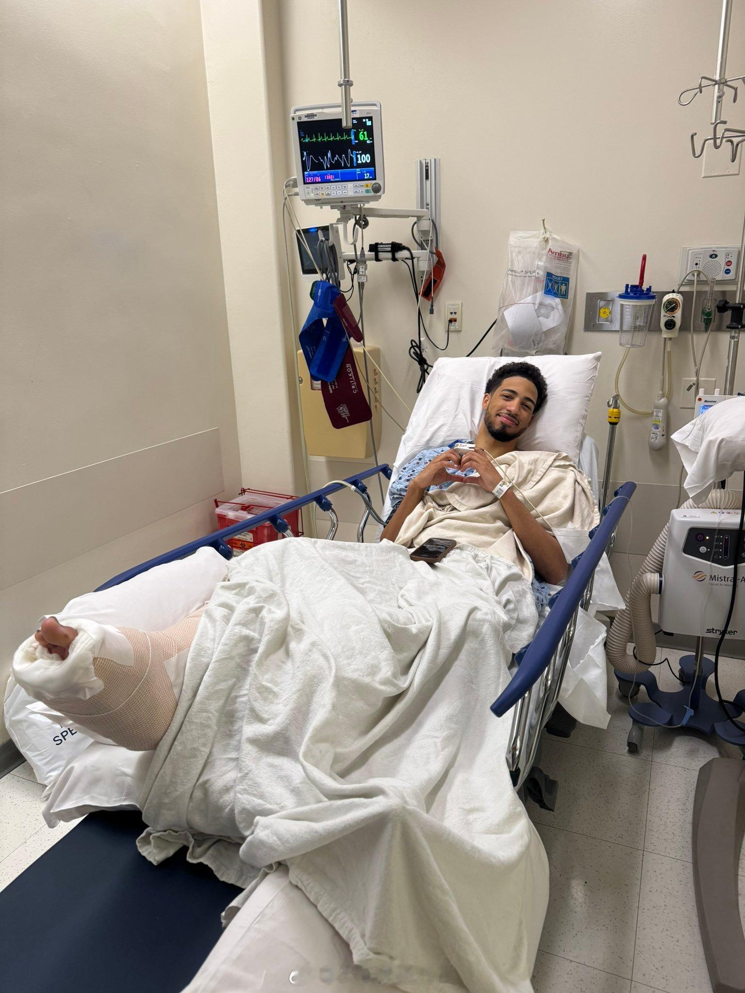 哈利伯顿亲笔：哥们，除了震惊，我真不知道该怎么形容。言语无法形容这种失落的痛苦。