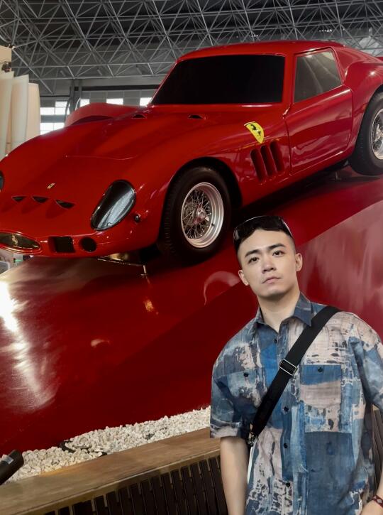 体会到做男人的快乐了｜Ferrari World