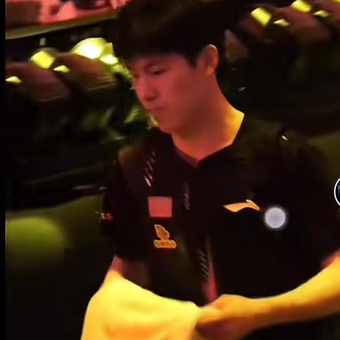 澳门世界杯八强赛，国乒选手温瑞博1：4负于中国台北选手林昀儒，止步16强。

看