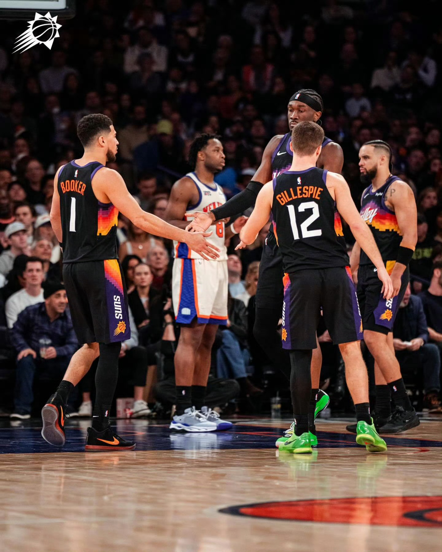 太阳过去30天里战绩16胜5负，全联盟没有任何球队的胜场数能超过他们。- 进攻效