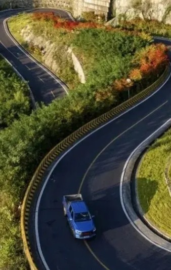 去玩车村gt自从有了娃，玩车梦就被搁置了，总觉得玩车是年轻人的事，带娃的人就该老