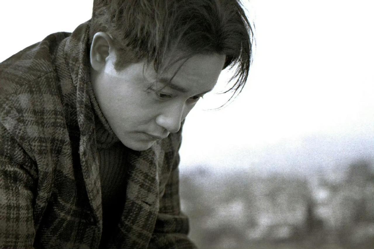 韩国摄影师Hyung S. Kim今天发布了一组1998年由自己拍摄，此前从未曝