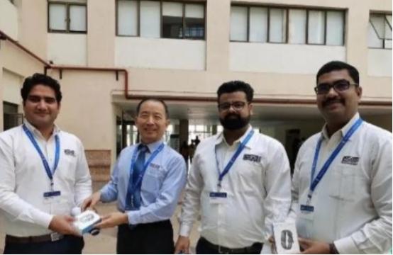 现在无耻的印度人，在中国深圳成立技术非常低的科技公司，然后复制中国成熟的科技产品