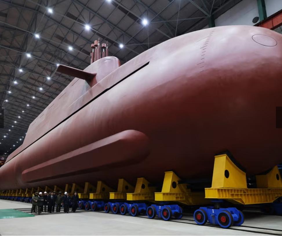 朝鲜在核动力潜艇建设方面展现出明显进展
朝鲜周四在建造核动力潜艇方面取得了明显进