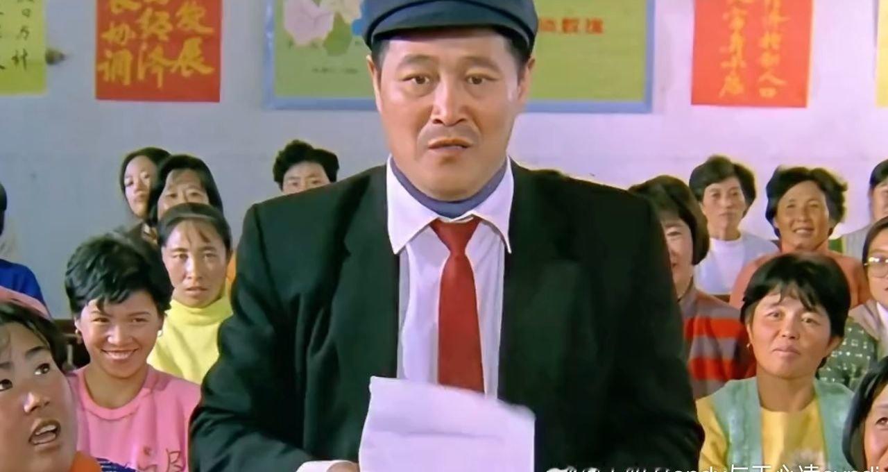 法国司法部长撞脸赵本山，长相几乎一样，网友评论全是爆笑梗>>网页链接 法国司法部