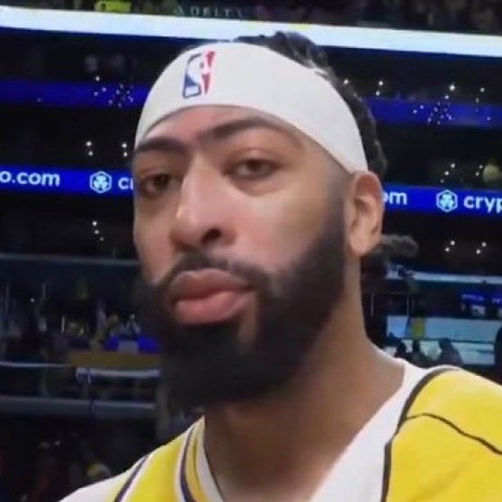 垃圾时间还继续打呢，连续两场20%的命中率，赶紧歇着吧[doge]  安东尼戴维