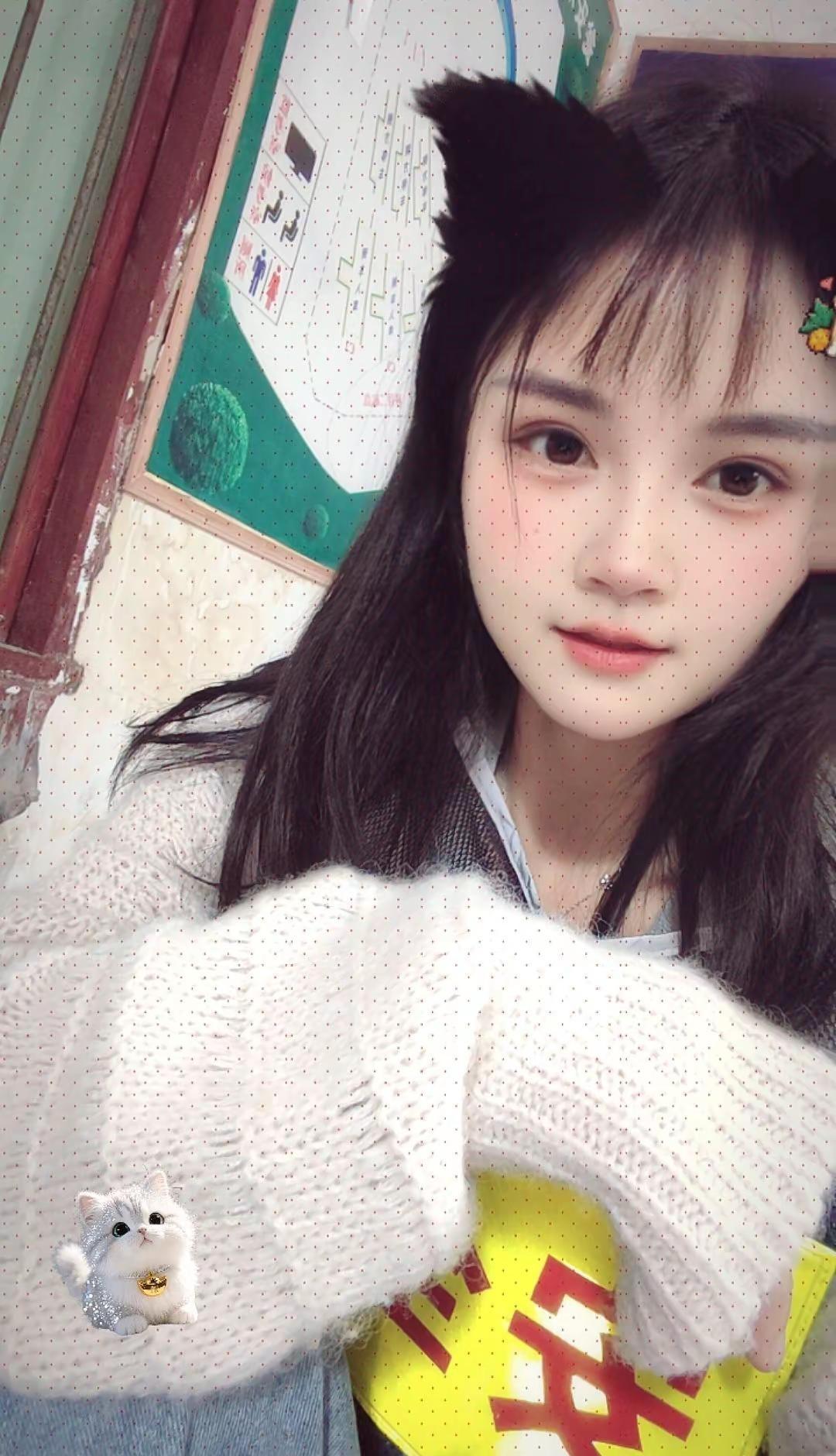 五月份了还穿毛衣，棉袄，烤炉子火也只有贵州了吧