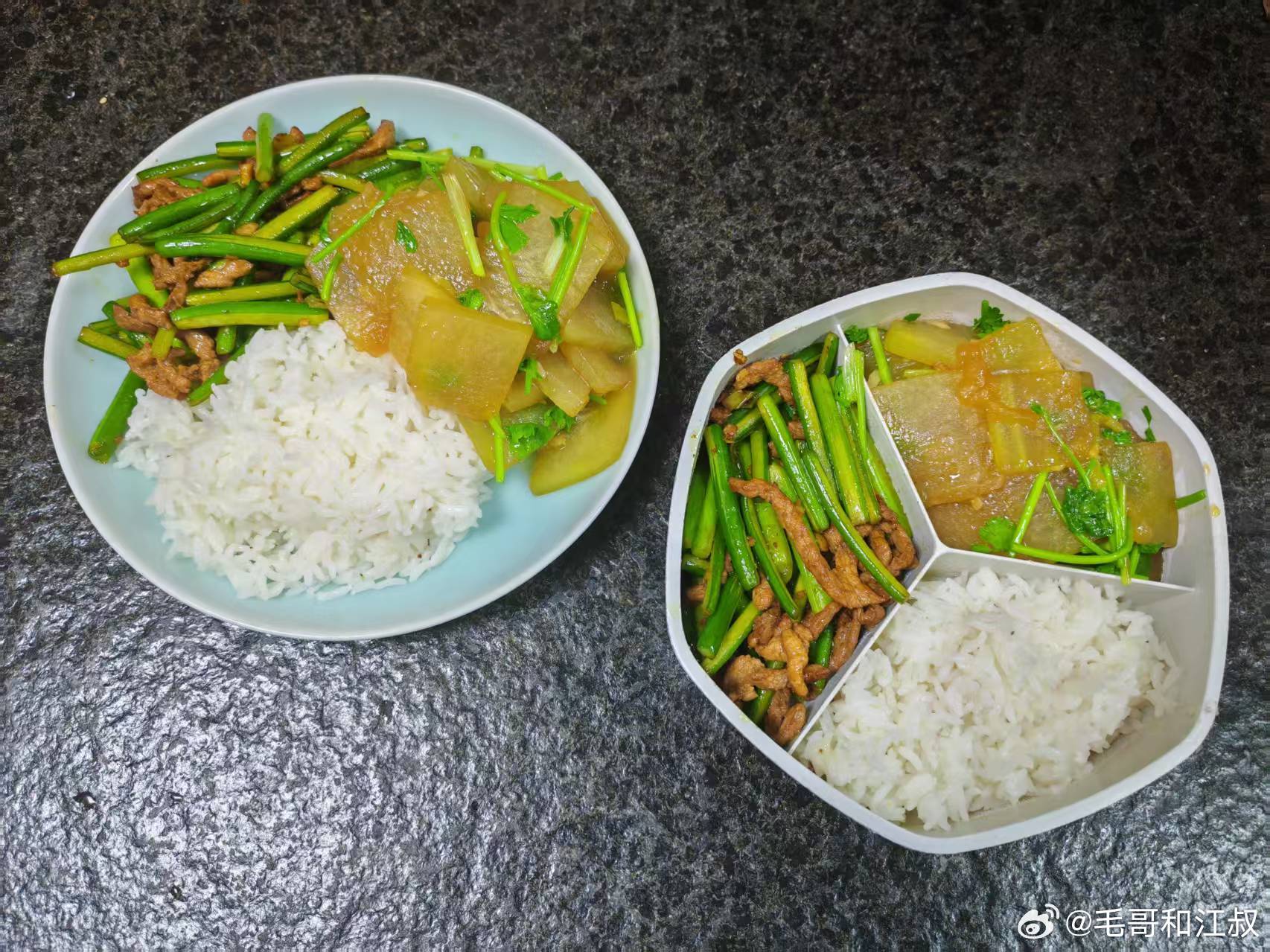今晚做饭又有西瓜又有冬瓜。我对江哥说：“5000年前西瓜一点都不甜，果肉跟冬瓜一