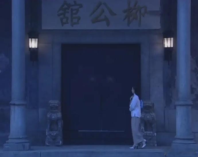 现在再看《金粉世家》才发现，明知要私奔，为什么小怜还穿高跟鞋？ ​ ​​​