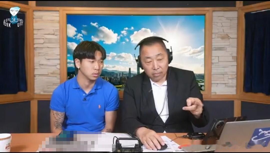 名嘴唐湘龙首度曝光儿子 和儿子同台聊篮球
台湾省名嘴唐湘龙早年发妻离婚，与华视美