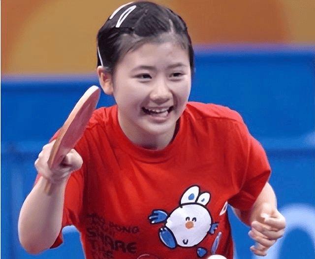 什么“软萌”之主，相比之下我更喜欢福原爱！
差不多的身材，软萌的相貌，可爱的笑容