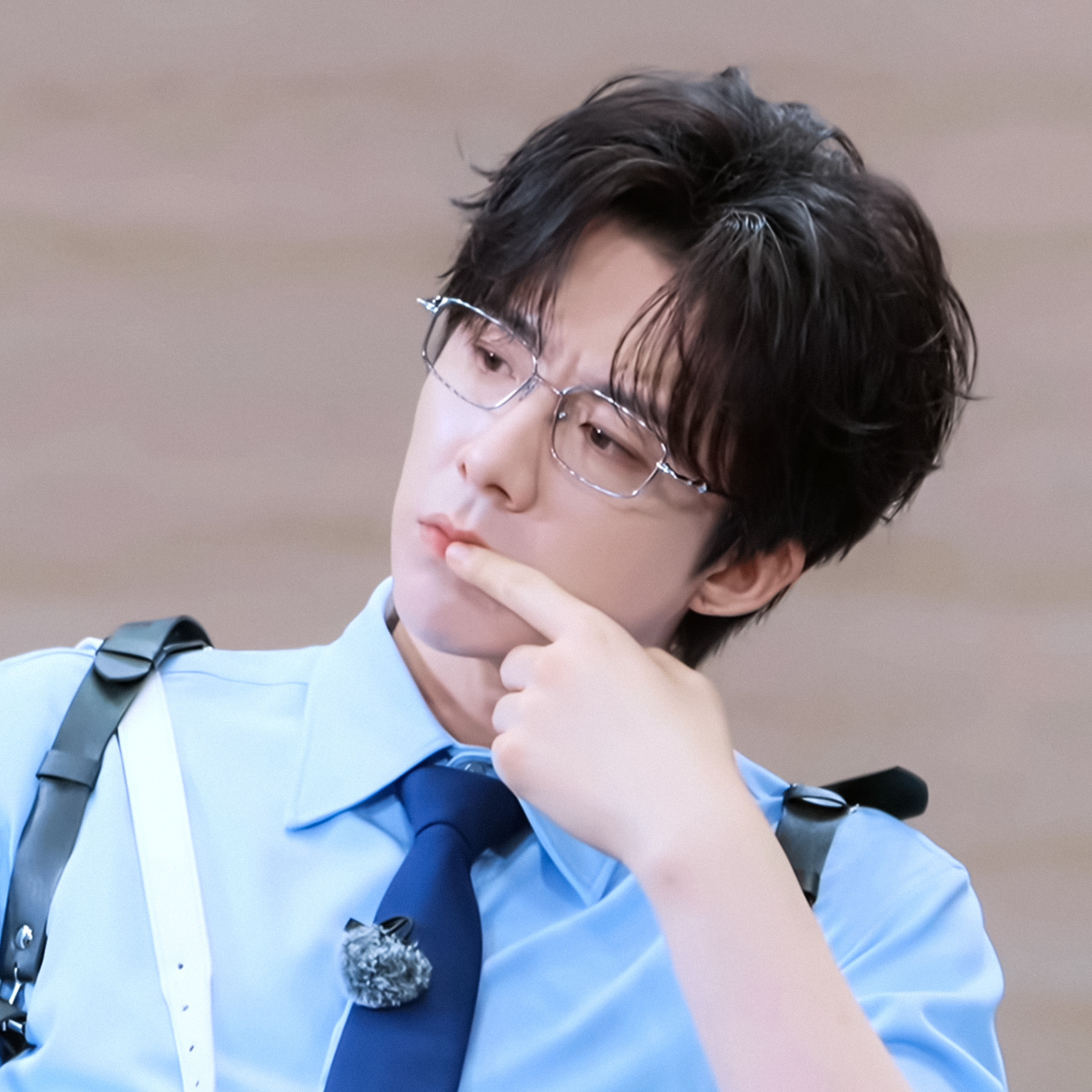 帅气警官💙刘宇宁开始推理吧 ｜刘宇宁