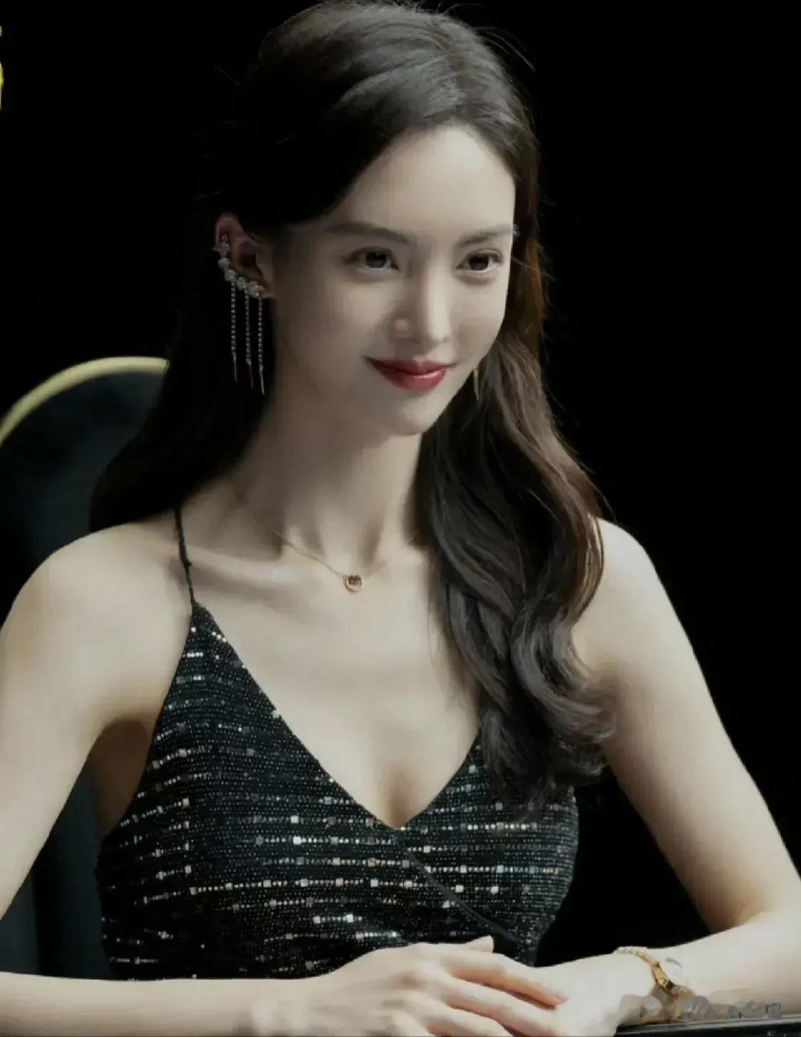金晨在饰演的安娜这个角色，真的让人对她刮目相看，演技真的太棒了。她凭借着对这个角