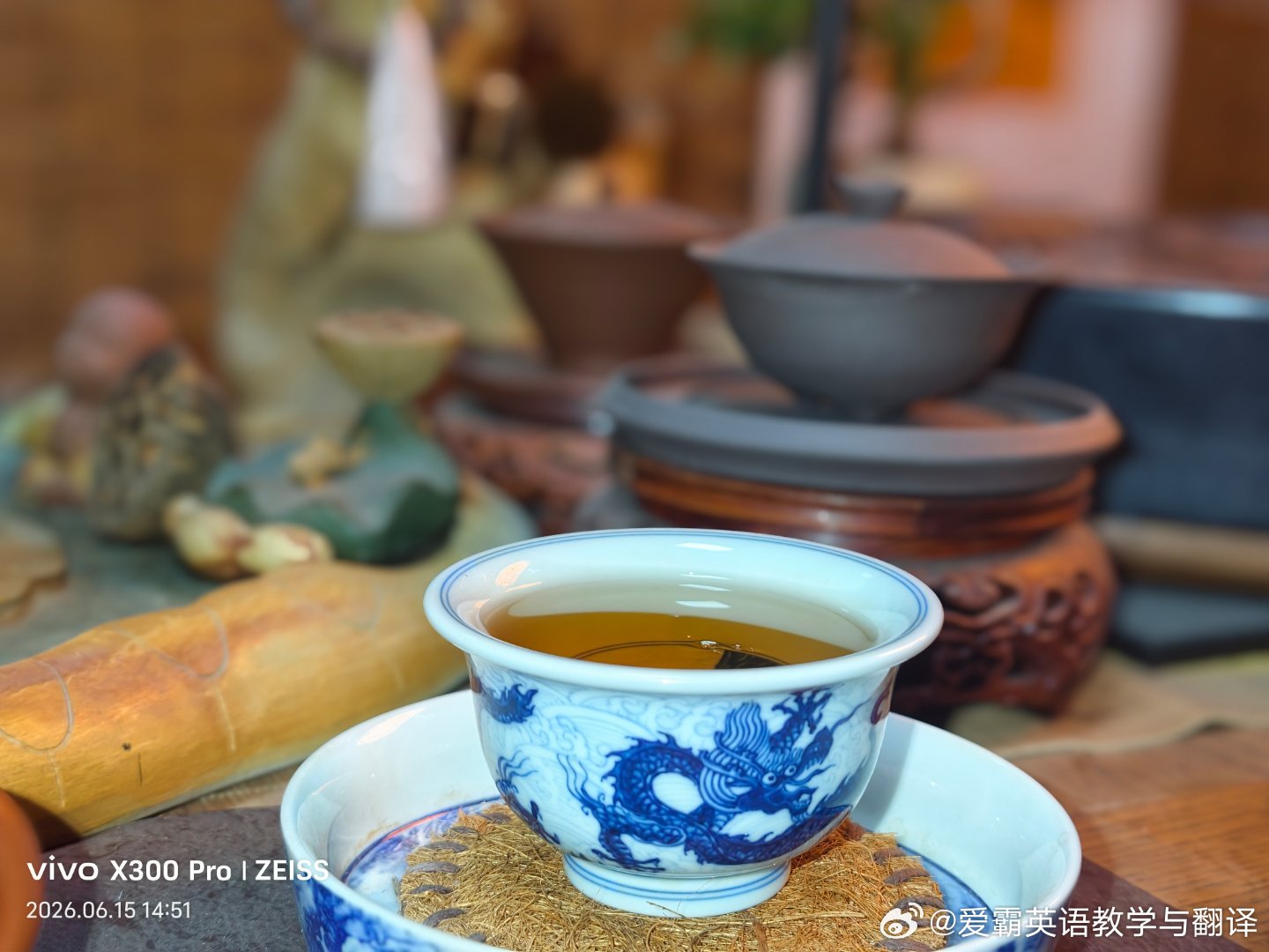 一杯热茶下肚，浑身都松了。疲惫卸下，心静下来，人也就缓过来了。 